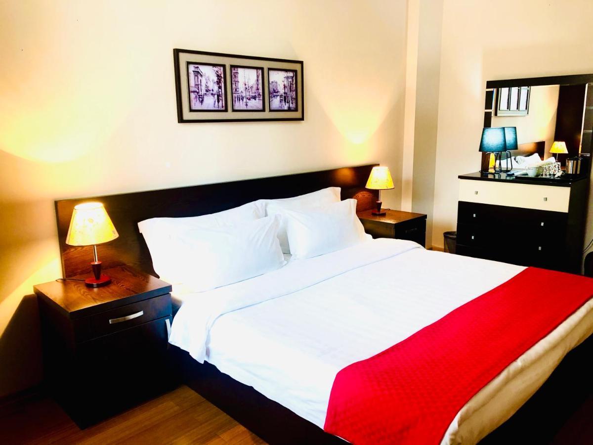 Hotel Aisi Batumi Eksteriør billede