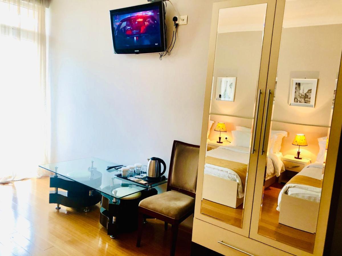 Hotel Aisi Batumi Eksteriør billede