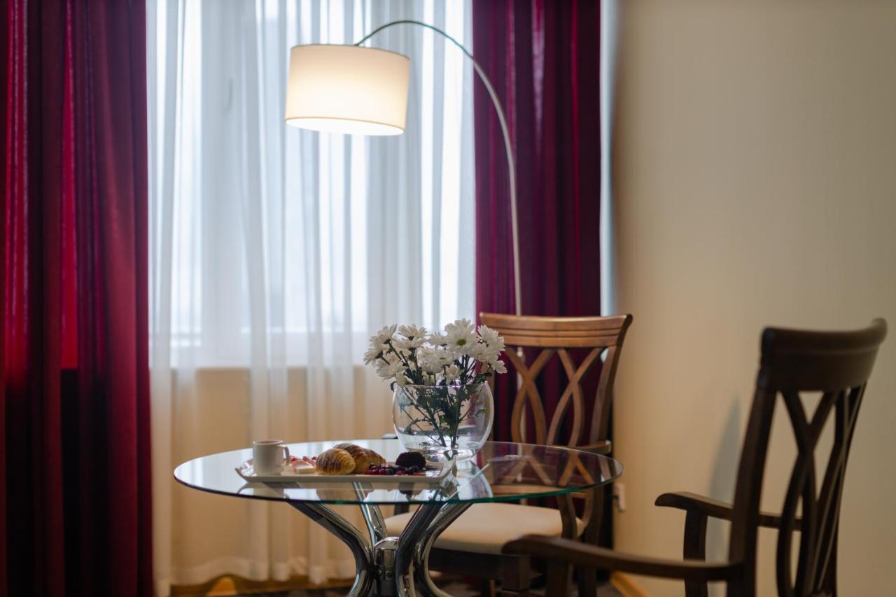 Hotel Aisi Batumi Eksteriør billede