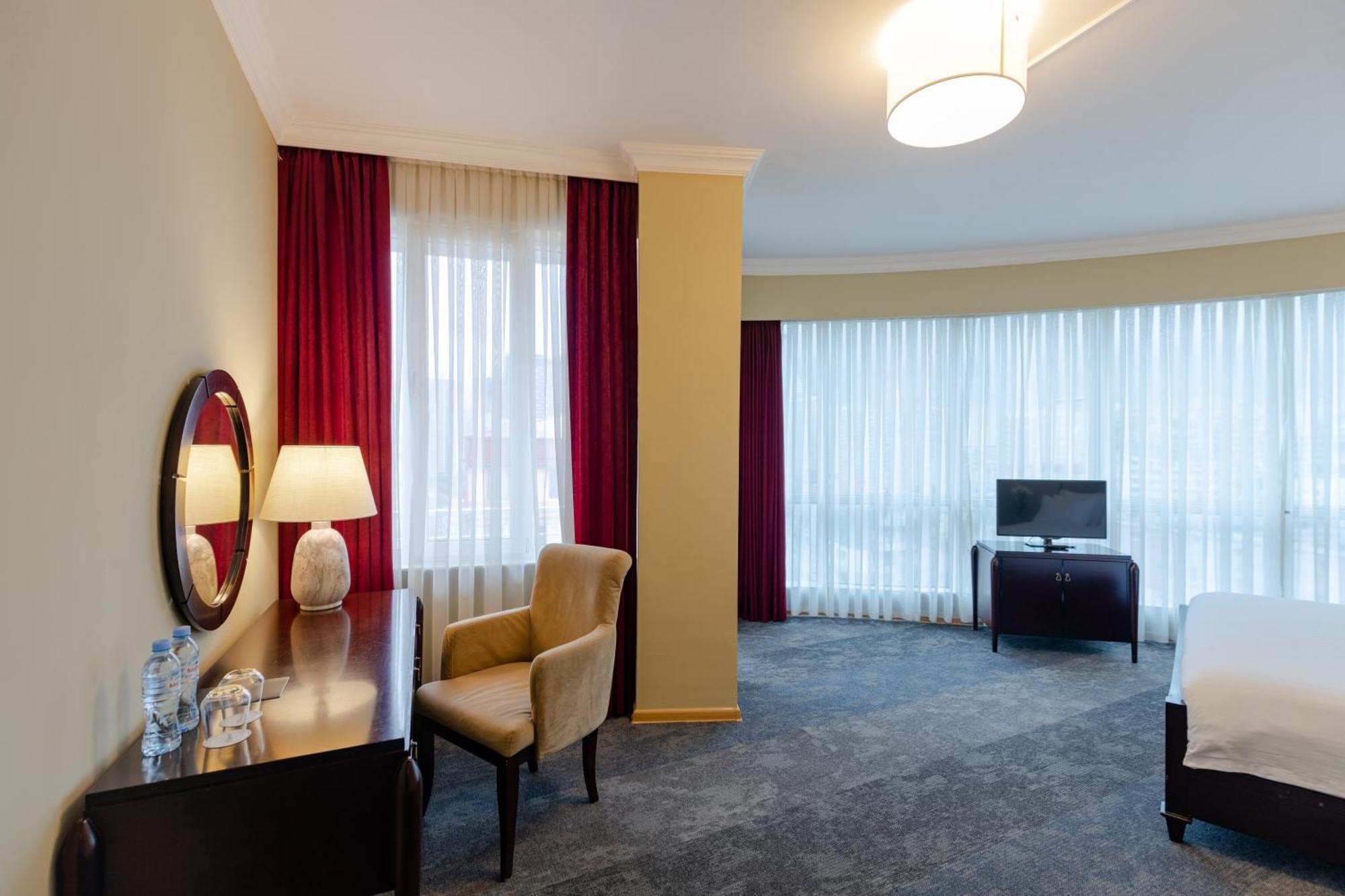 Hotel Aisi Batumi Eksteriør billede