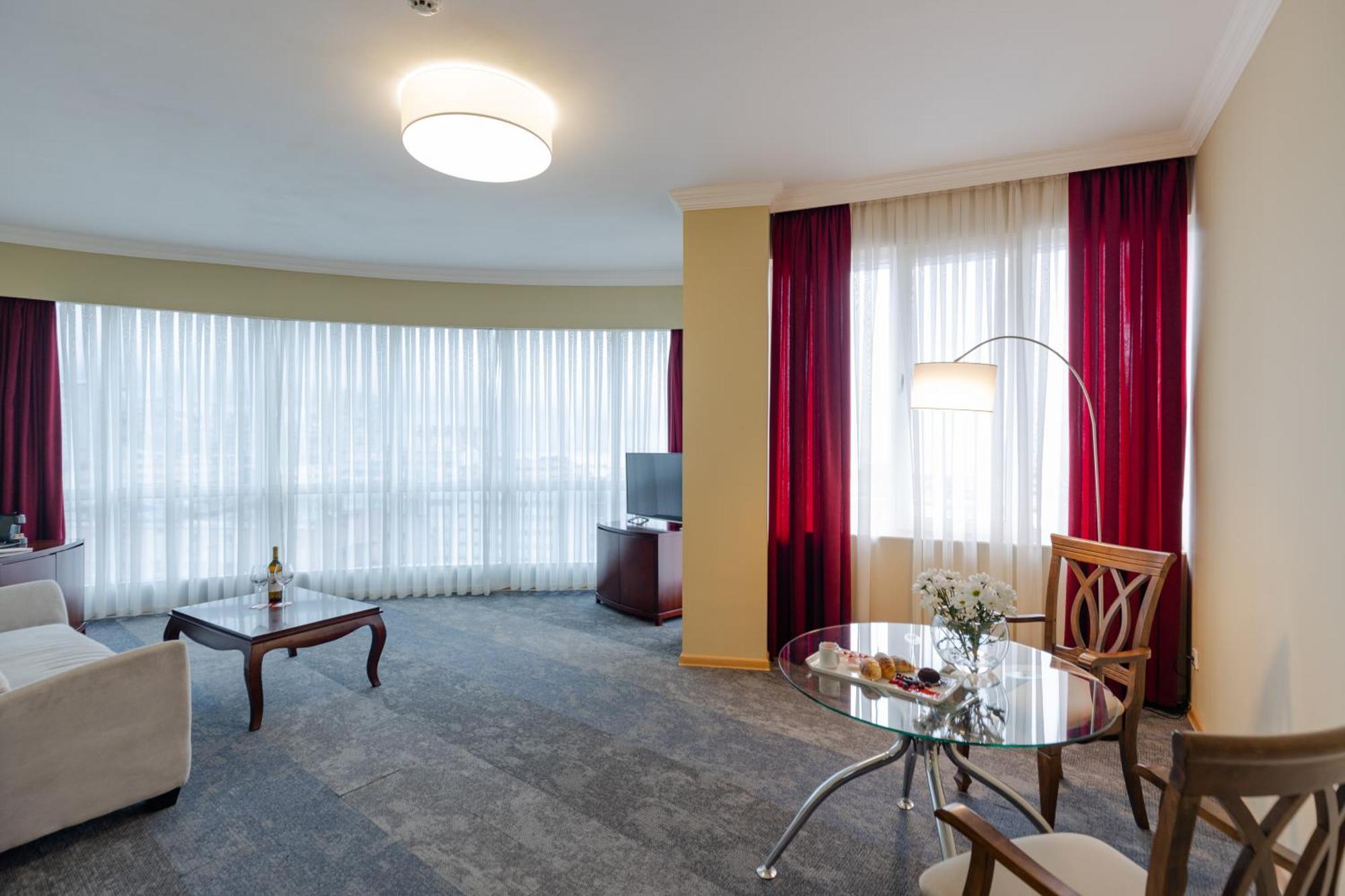 Hotel Aisi Batumi Eksteriør billede