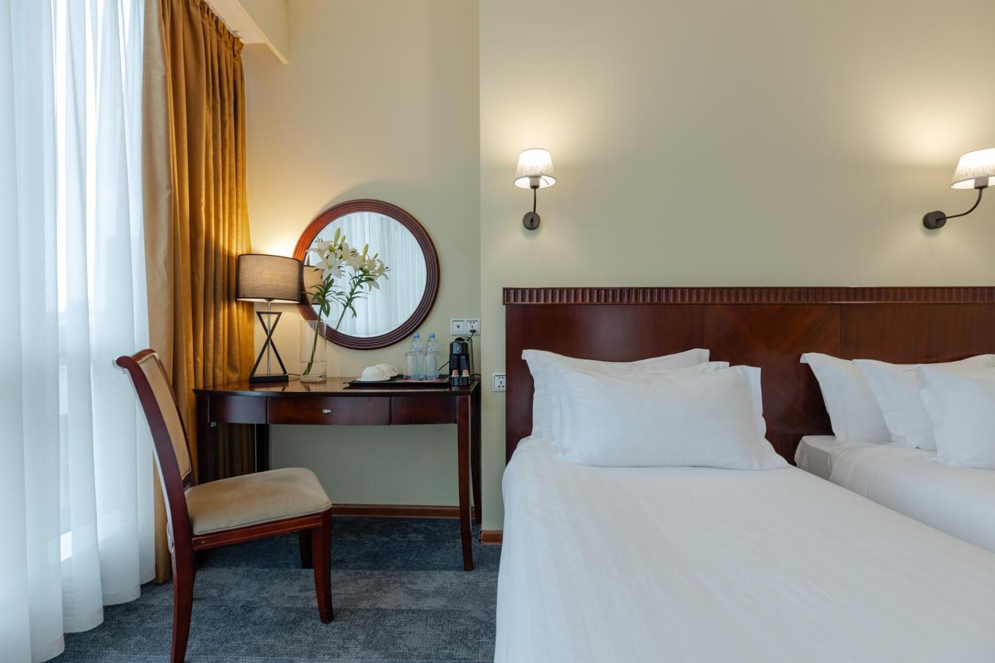 Hotel Aisi Batumi Eksteriør billede