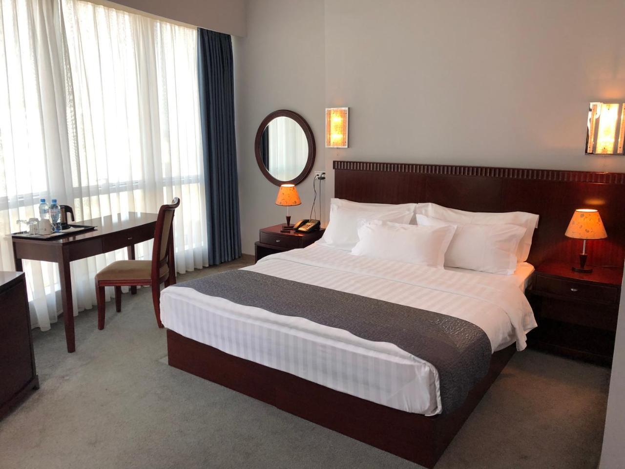 Hotel Aisi Batumi Eksteriør billede
