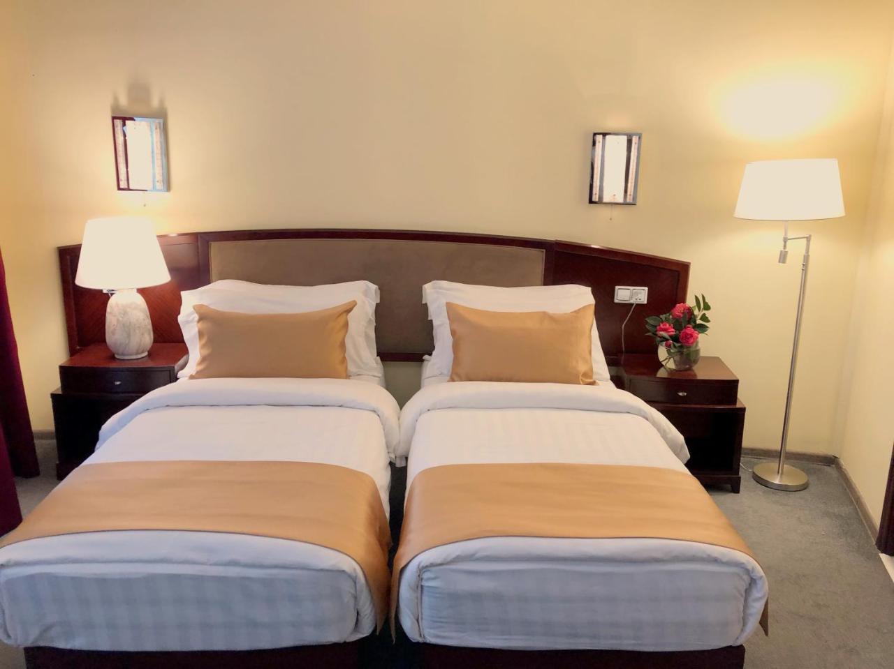 Hotel Aisi Batumi Eksteriør billede