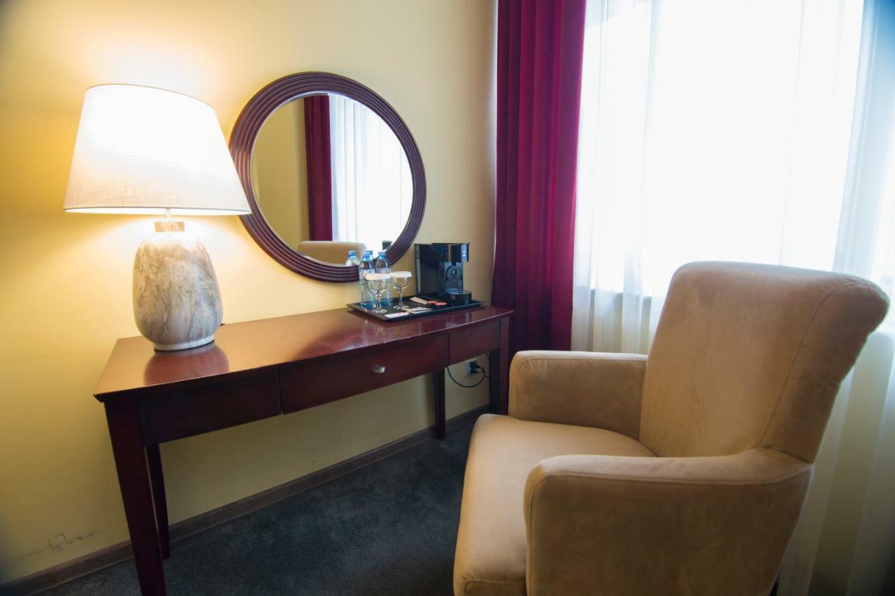 Hotel Aisi Batumi Eksteriør billede