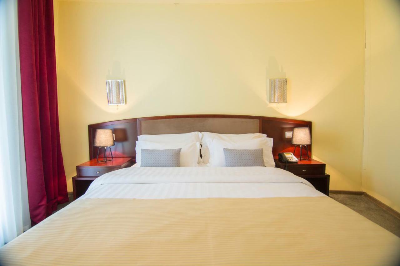 Hotel Aisi Batumi Eksteriør billede